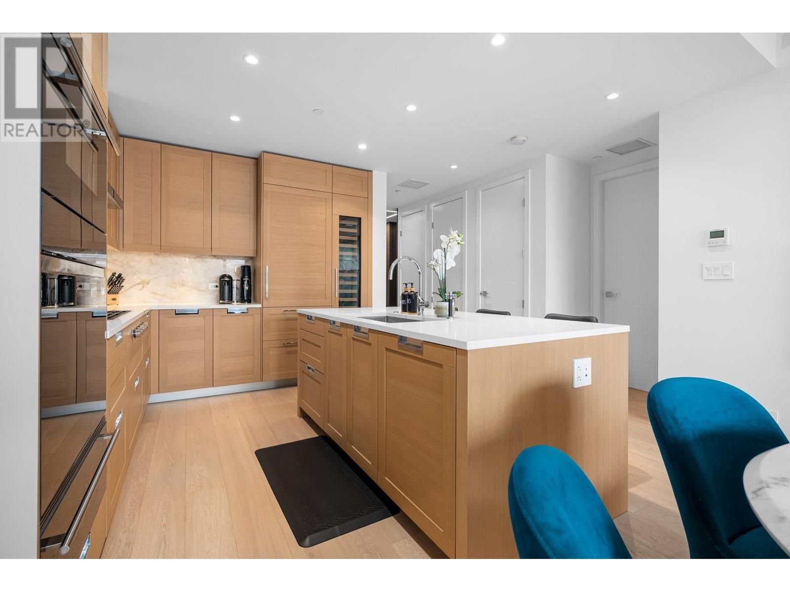 310 1355 Bellevue Avenue, West Vancouver, British Columbia  V7T 0B4 - Photo 11 - R2968725