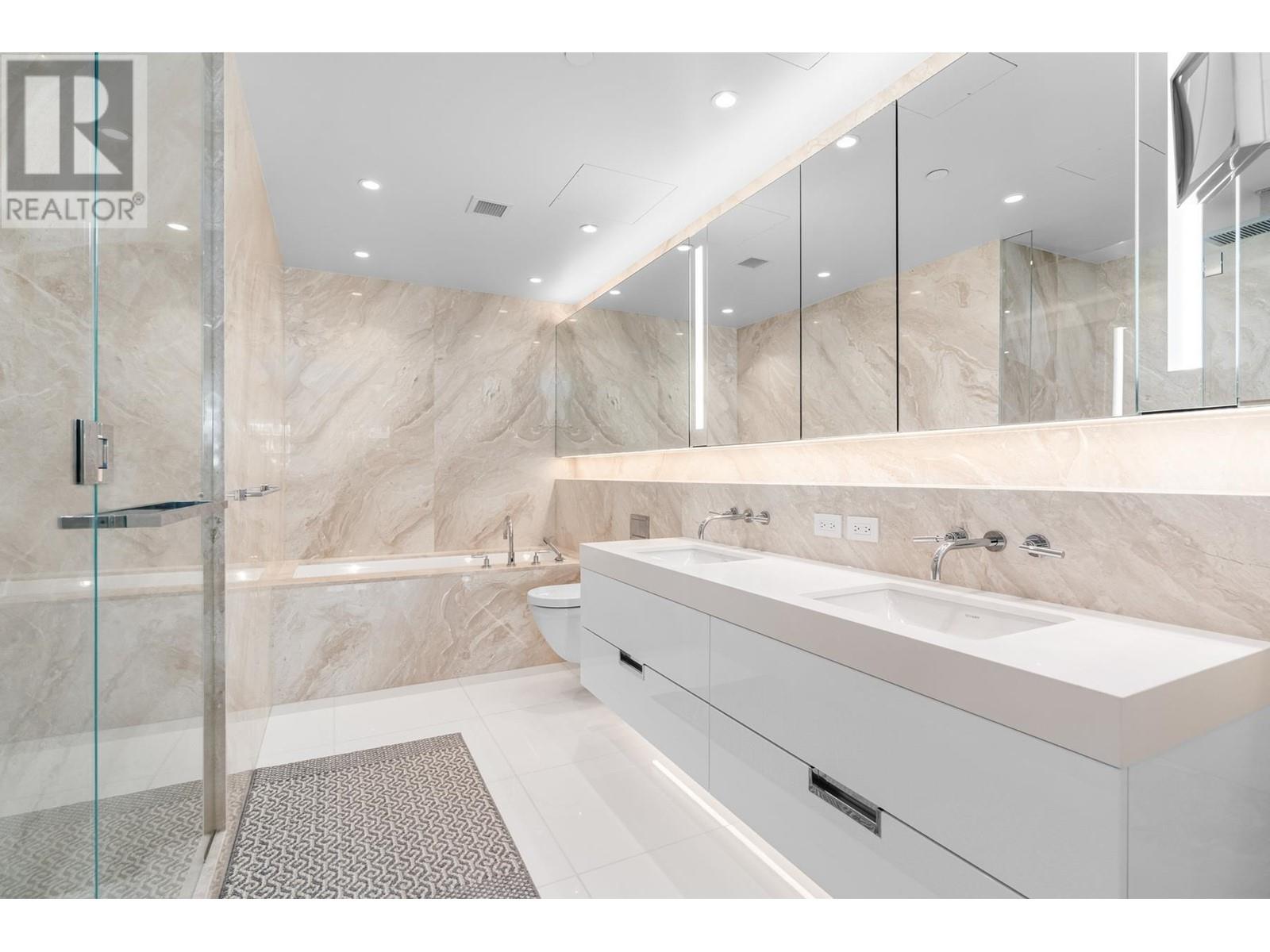 310 1355 Bellevue Avenue, West Vancouver, British Columbia  V7T 0B4 - Photo 24 - R2968725