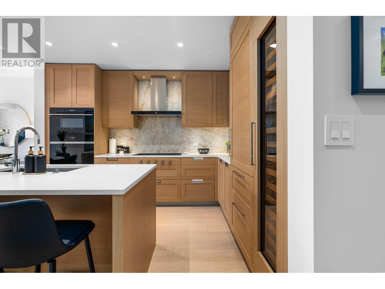 310 1355 Bellevue Avenue, West Vancouver, British Columbia  V7T 0B4 - Photo 10 - R2968725