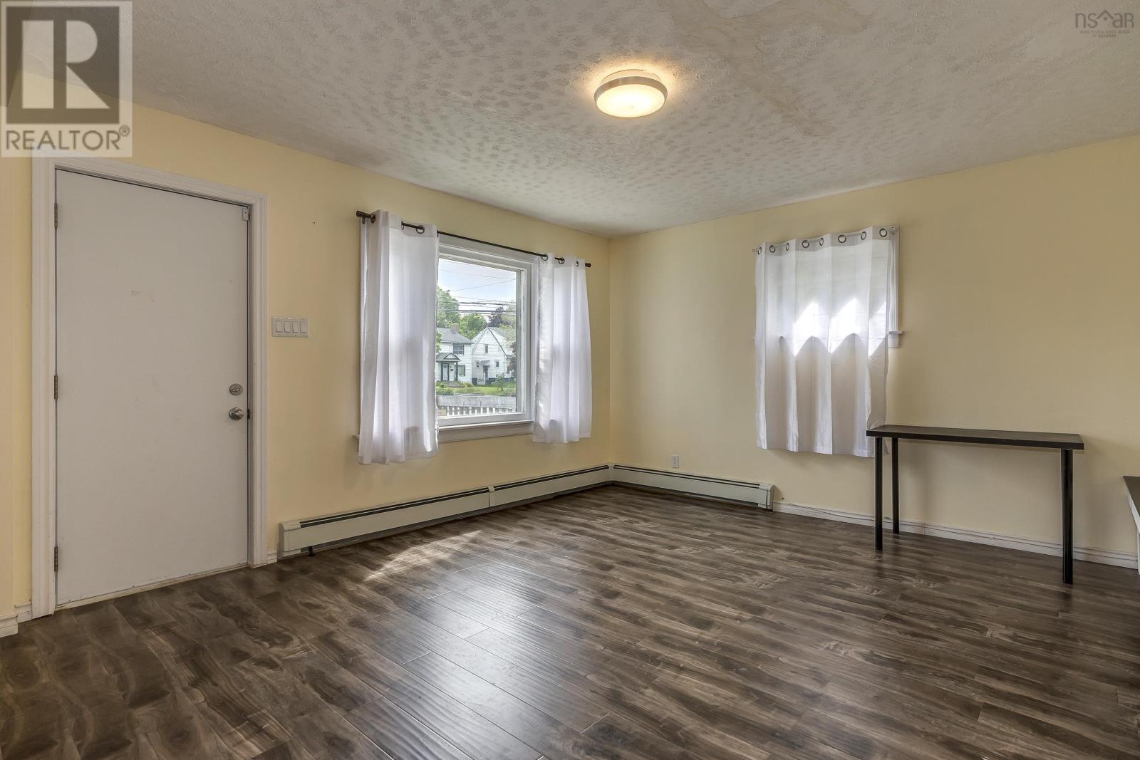 7101 Bayers Road, 3383 Rowe Avenue, Halifax, Nova Scotia  B3L 2C5 - Photo 3 - 202503269