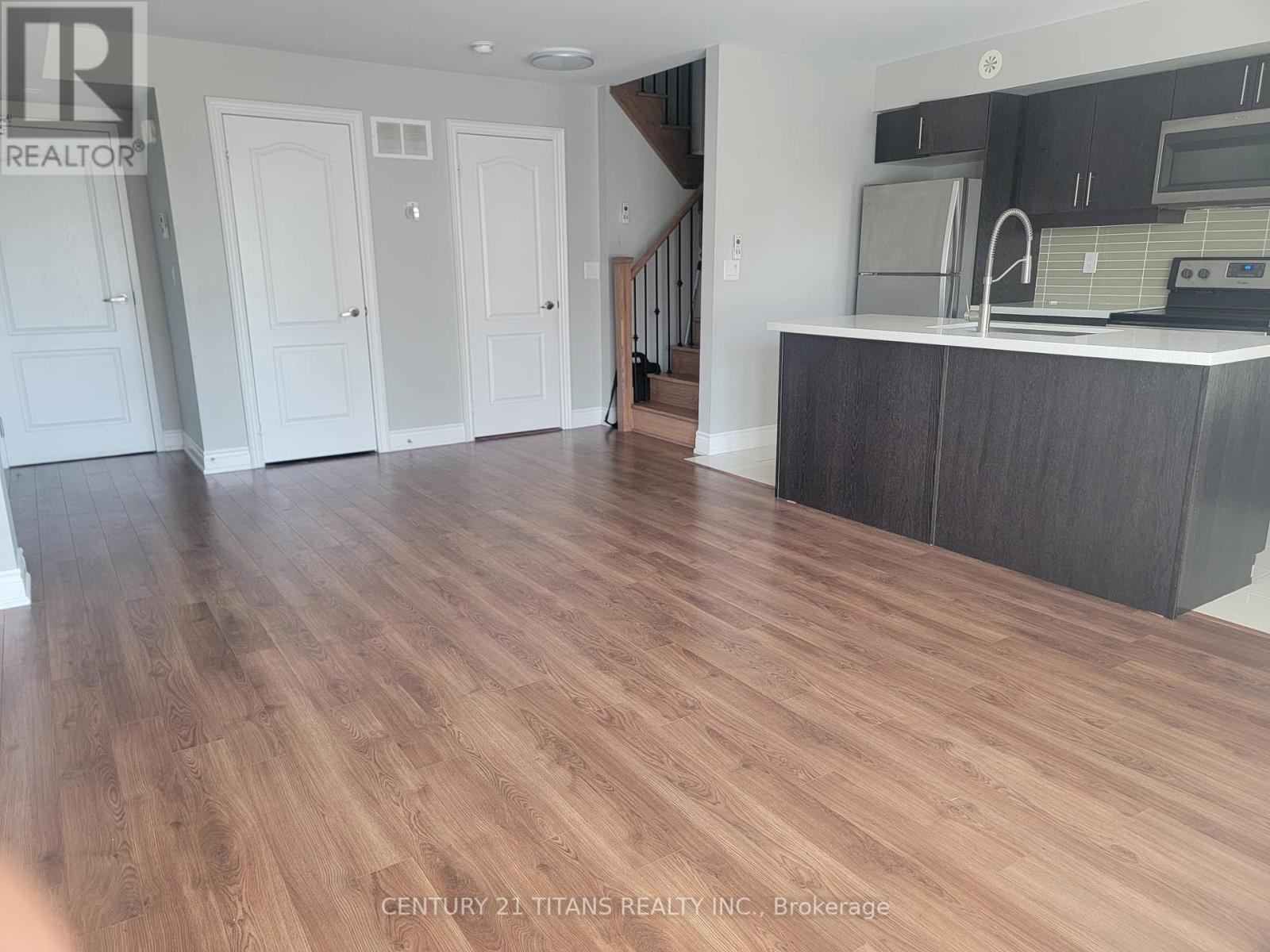 Property at 720 - 60 DUNSHEATH WAY image 3