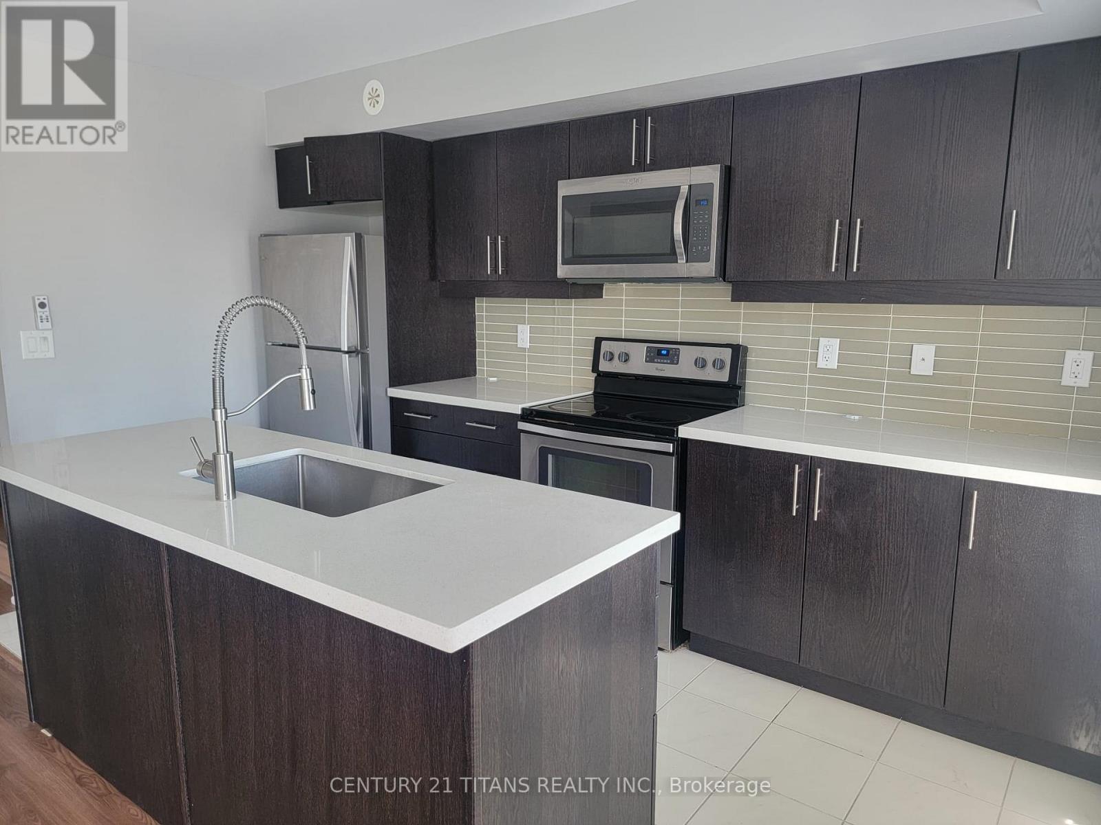 Property at 720 - 60 DUNSHEATH WAY image 5