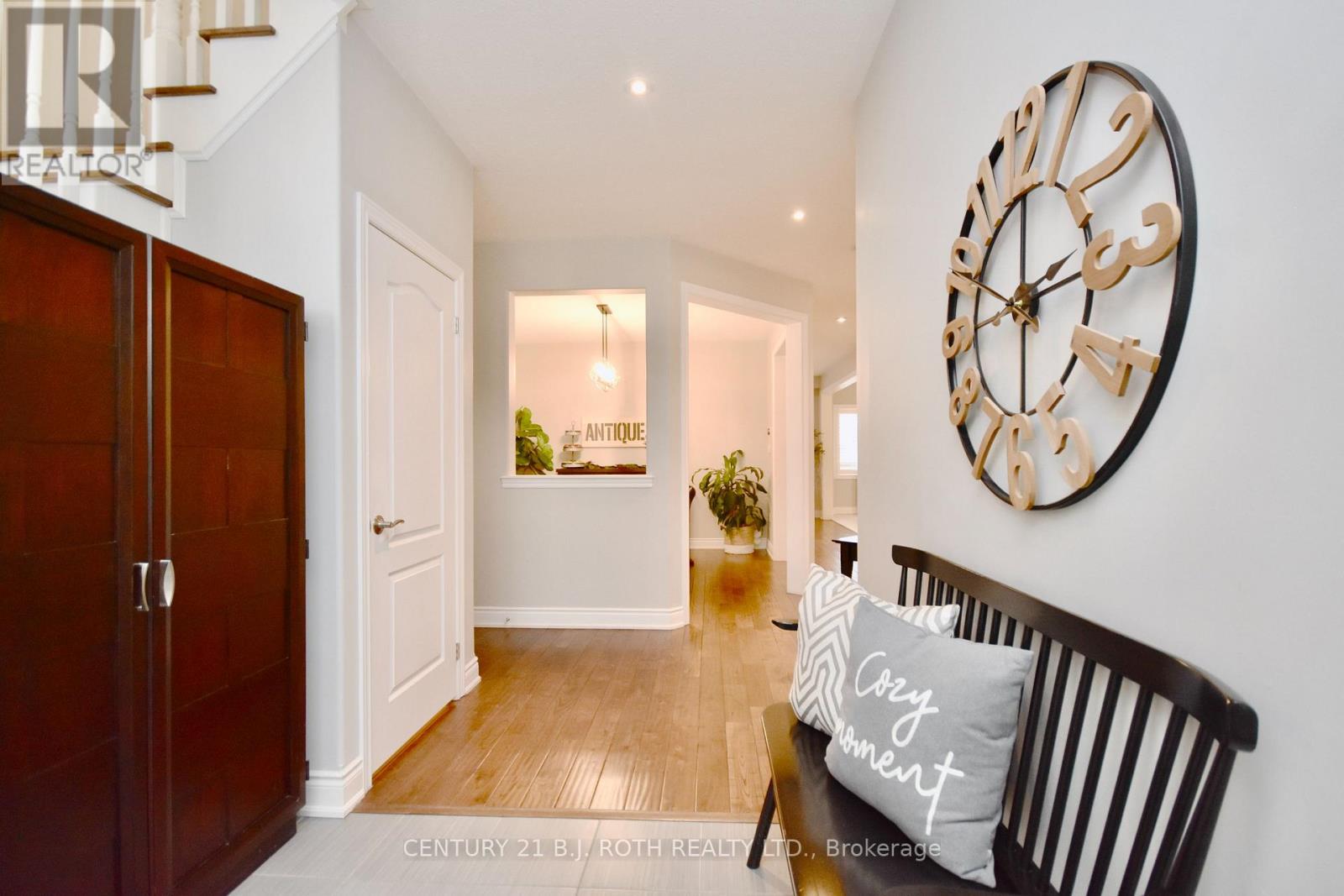 Property at 3089 EMPEROR DRIVE image 4