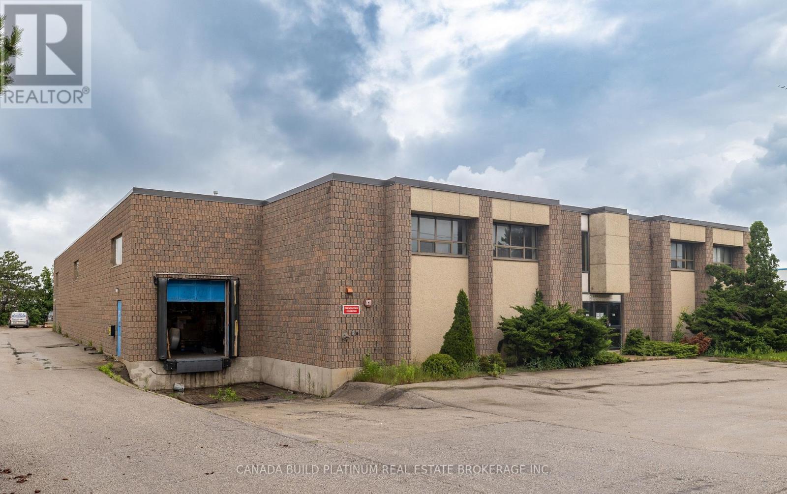 205 Summerlea Road, Brampton (Bramalea South Industrial), Ontario  L6T 4E5 - Photo 1 - W11980478