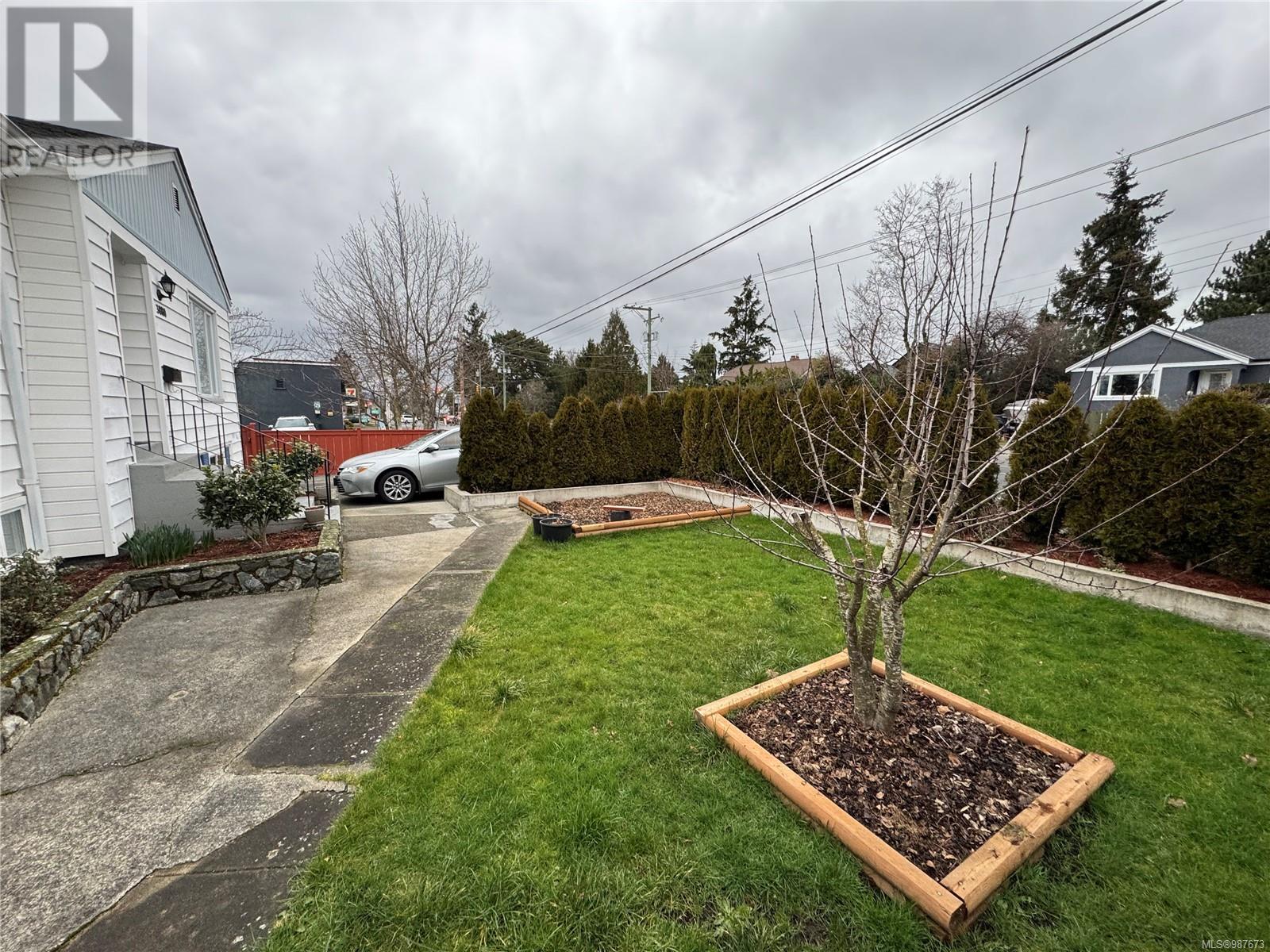 Property at 3880 Carey Rd image 2