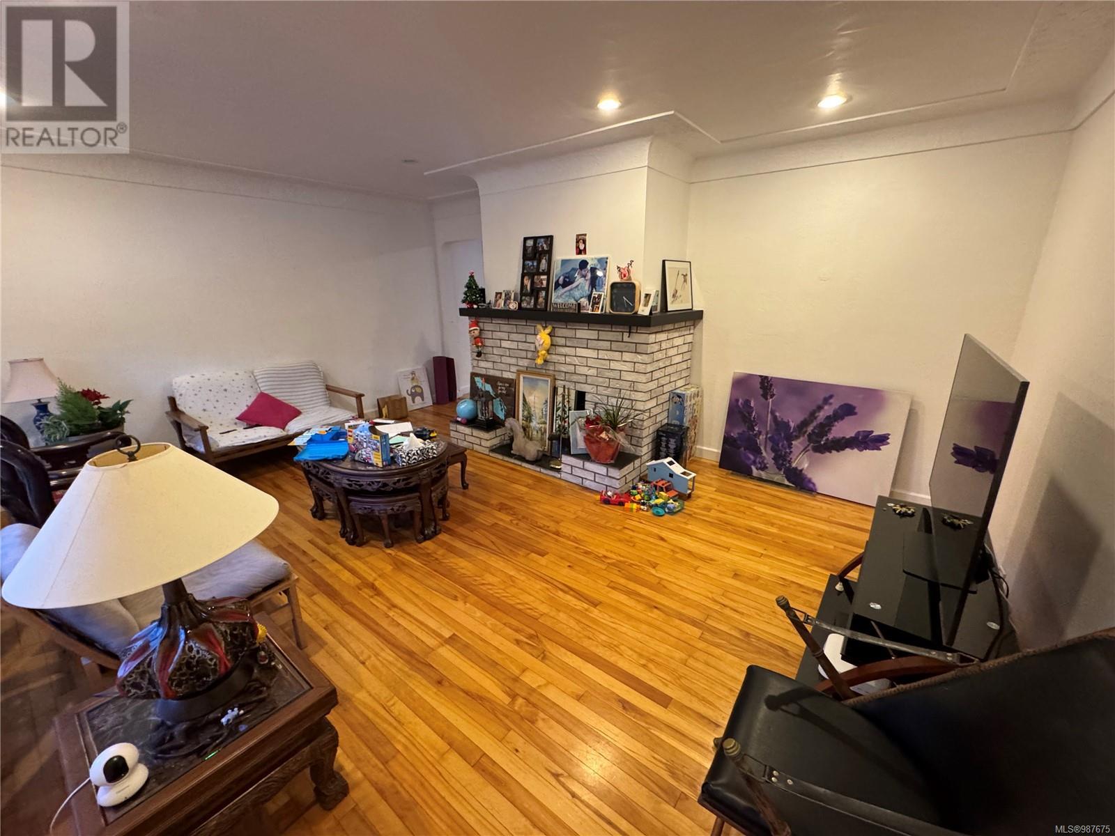 Property at 3876 Carey Rd image 3