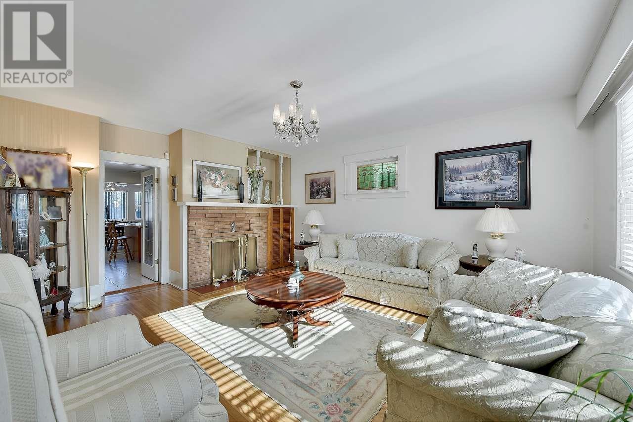 Listing Picture 4 of 37 : 2735 ETON STREET, Vancouver / 溫哥華 - 魯藝地產 Yvonne Lu Group - MLS Medallion Club Member