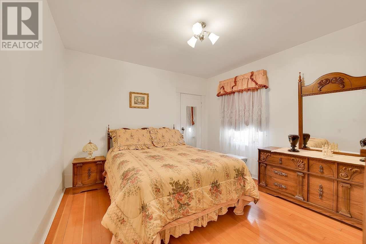 Listing Picture 18 of 37 : 2735 ETON STREET, Vancouver / 溫哥華 - 魯藝地產 Yvonne Lu Group - MLS Medallion Club Member