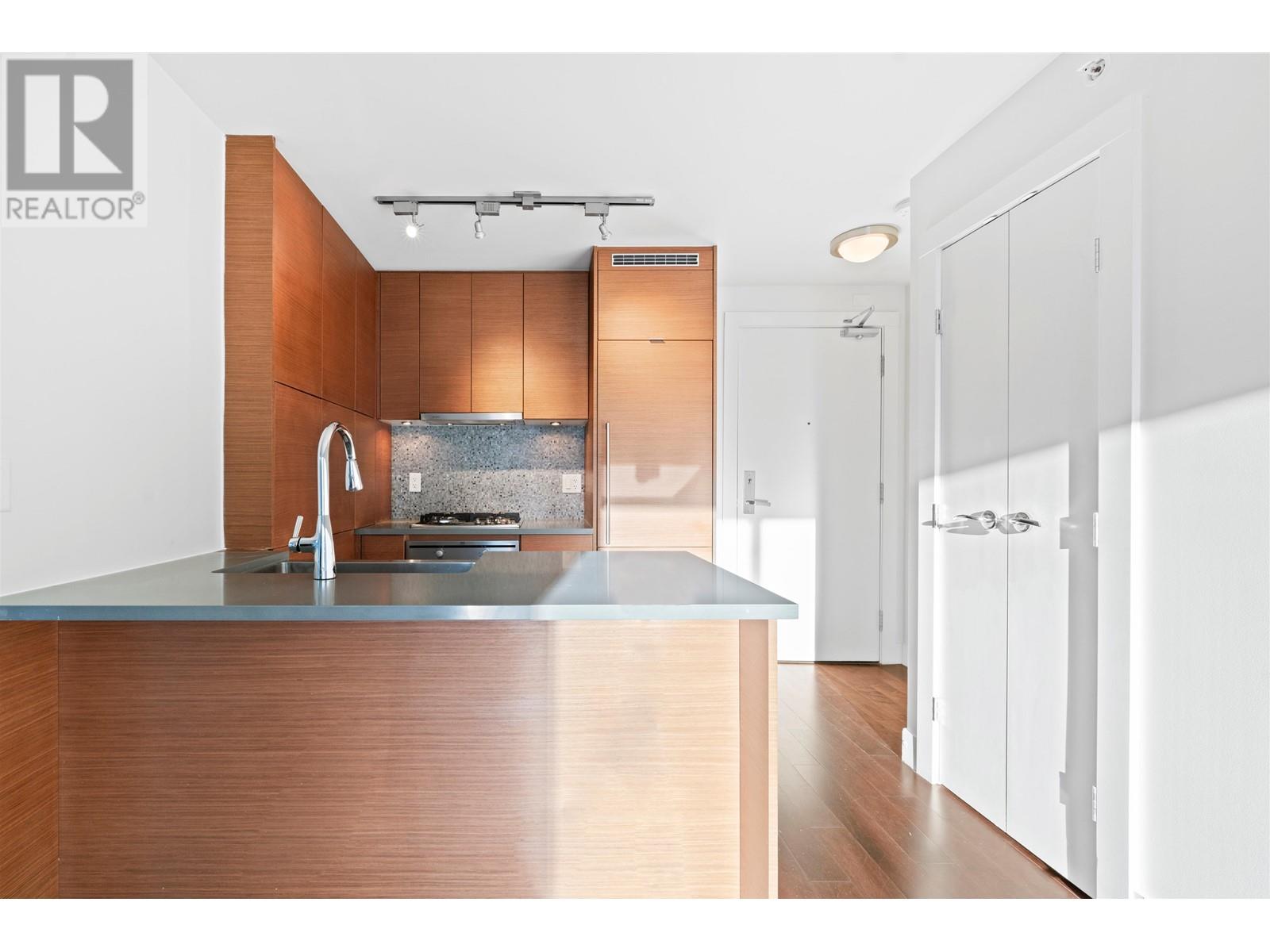 604 565 Smithe Street, Vancouver, British Columbia  V6B 0E4 - Photo 8 - R2968797