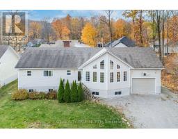 24 WAKUNDA CRESCENT, Tiny, Ontario