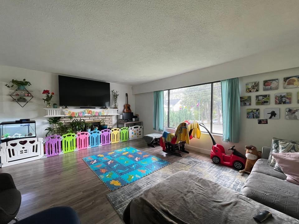 Property at 10582 144 STREET image 4
