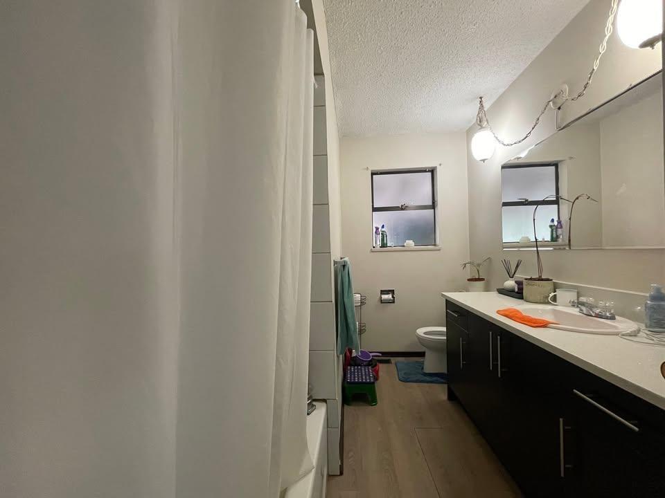 Property at 10582 144 STREET image 5