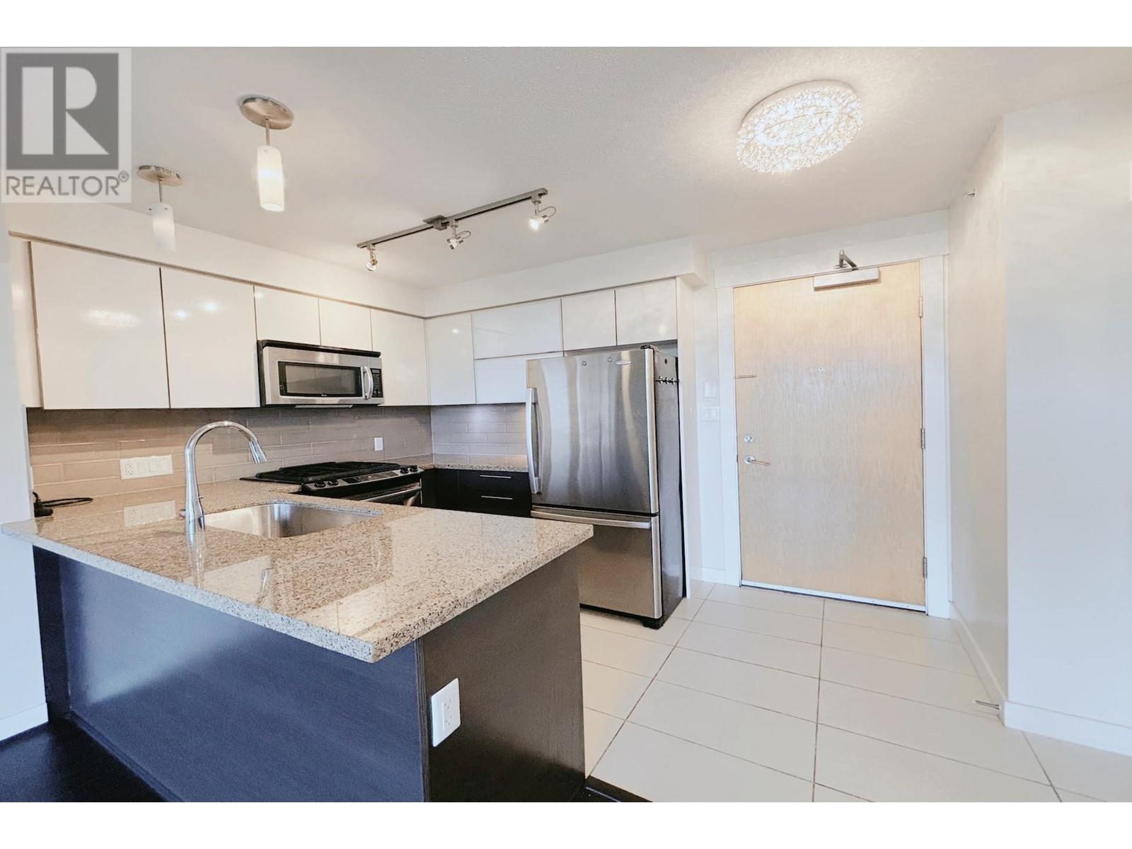 Listing Picture 6 of 13 : 808 6733 BUSWELL STREET, Richmond / 烈治文 - 魯藝地產 Yvonne Lu Group - MLS Medallion Club Member