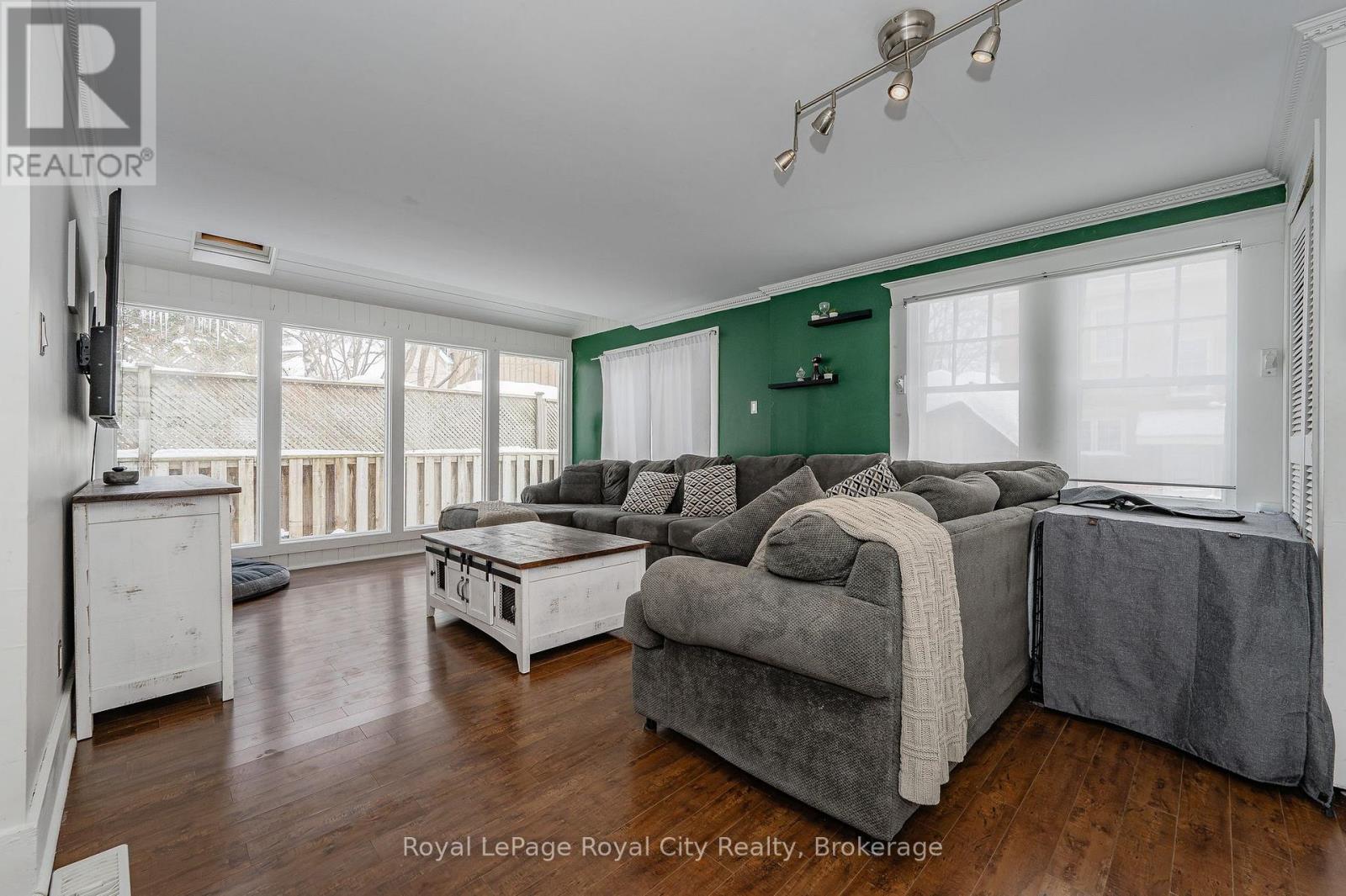 Property at 81 YORKSHIRE STREET N image 3