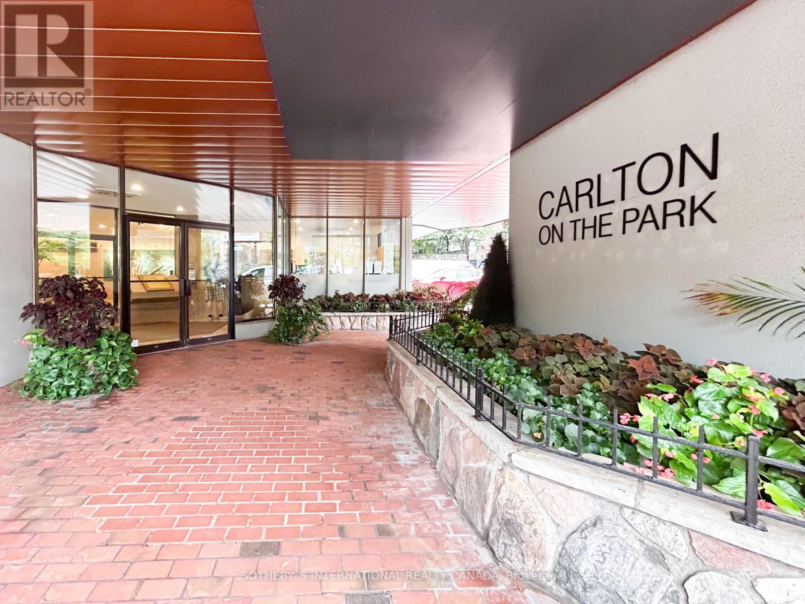 906 - 130 Carlton Street, Toronto, Ontario  M5A 4K3 - Photo 1 - C11980614