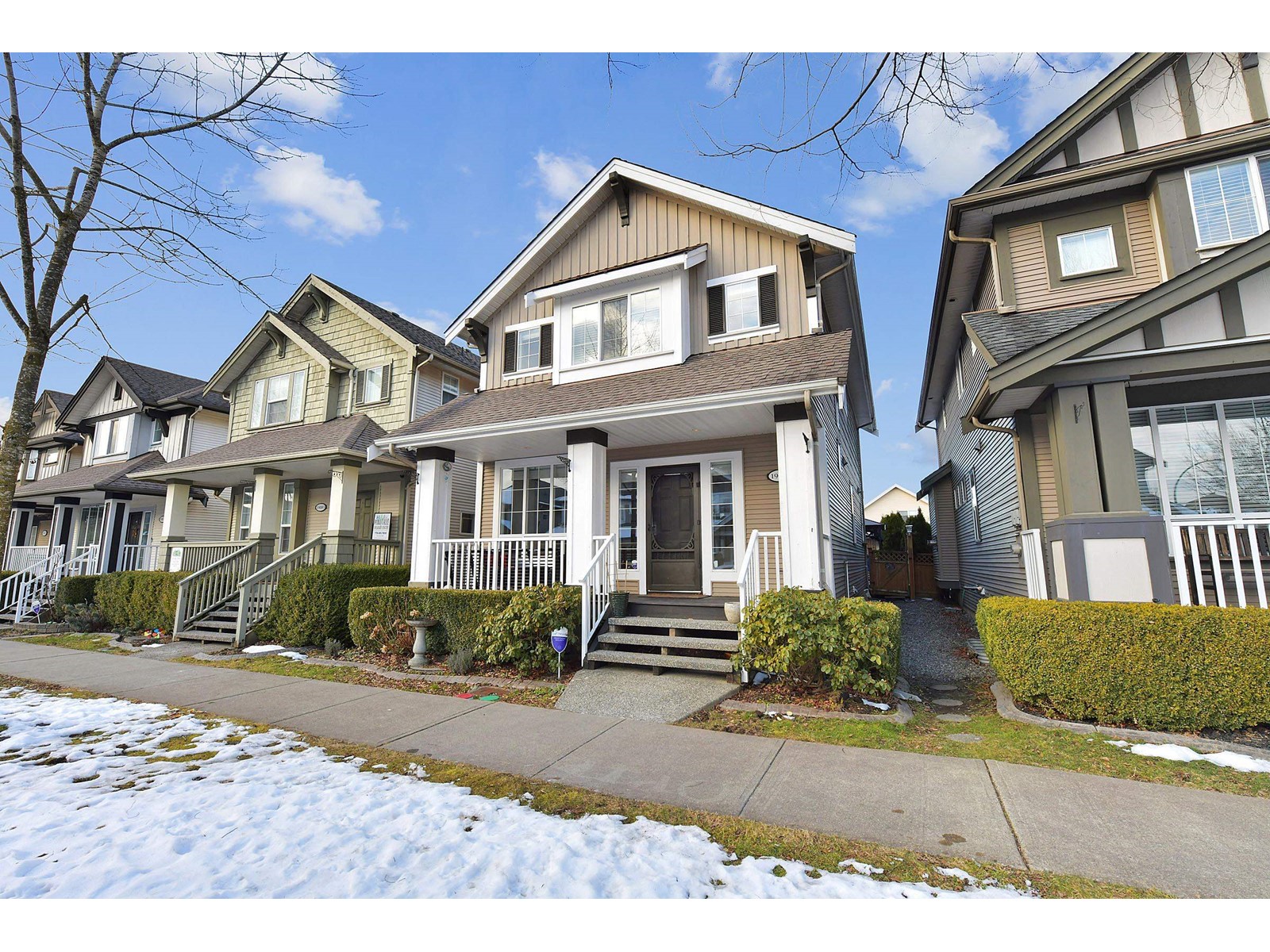 19087 69a Avenue, Surrey, British Columbia  V4N 0A5 - Photo 1 - R2968000