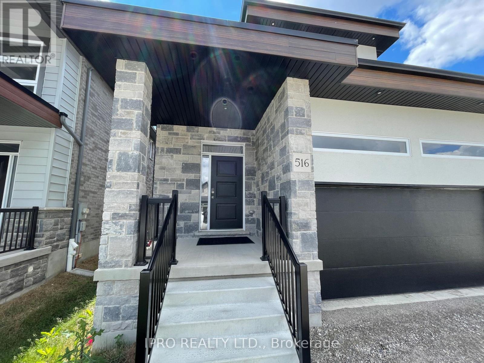 Property at 516 DOONWOODS CRESCENT W image 2