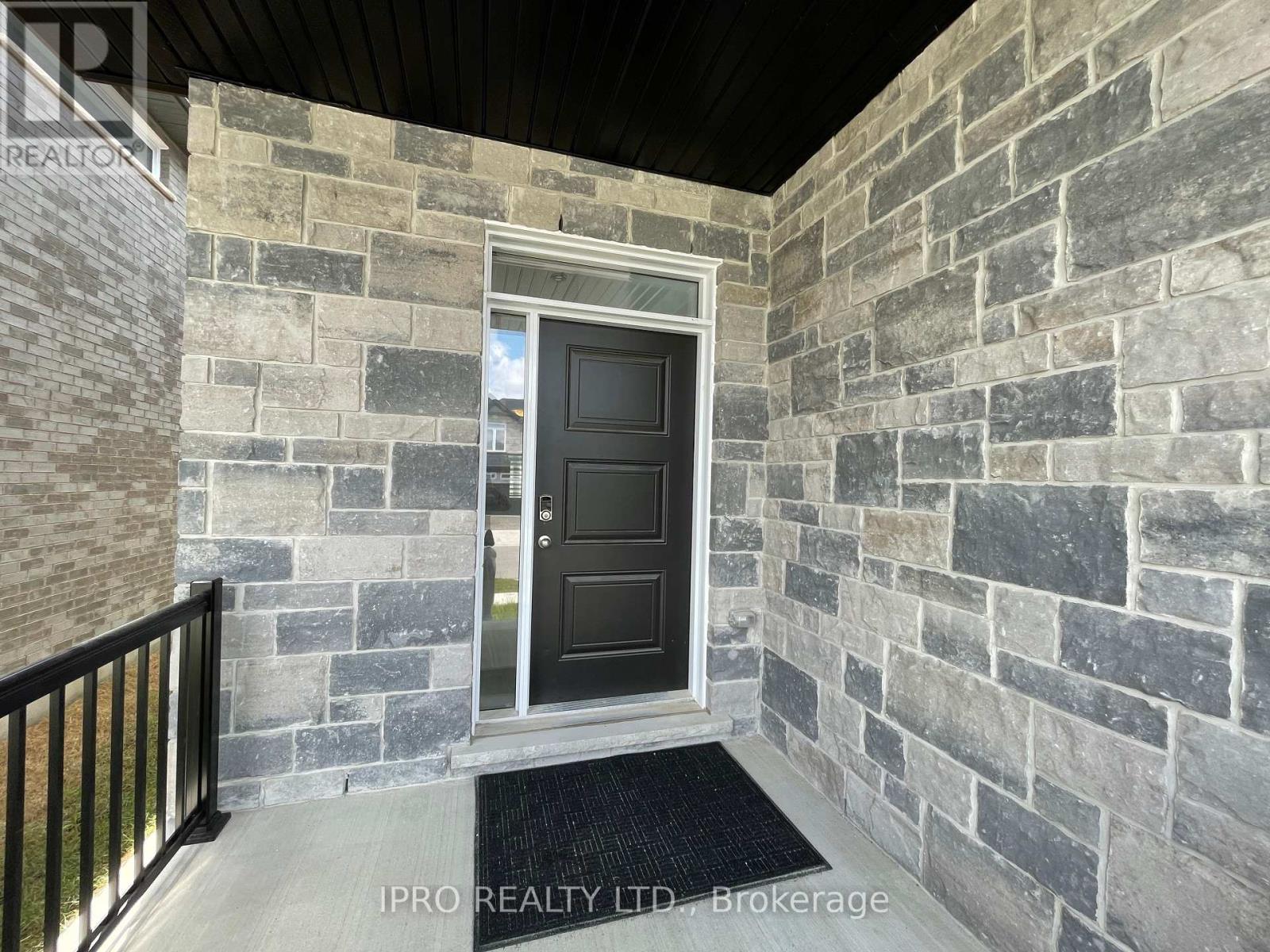 Property at 516 DOONWOODS CRESCENT W image 3