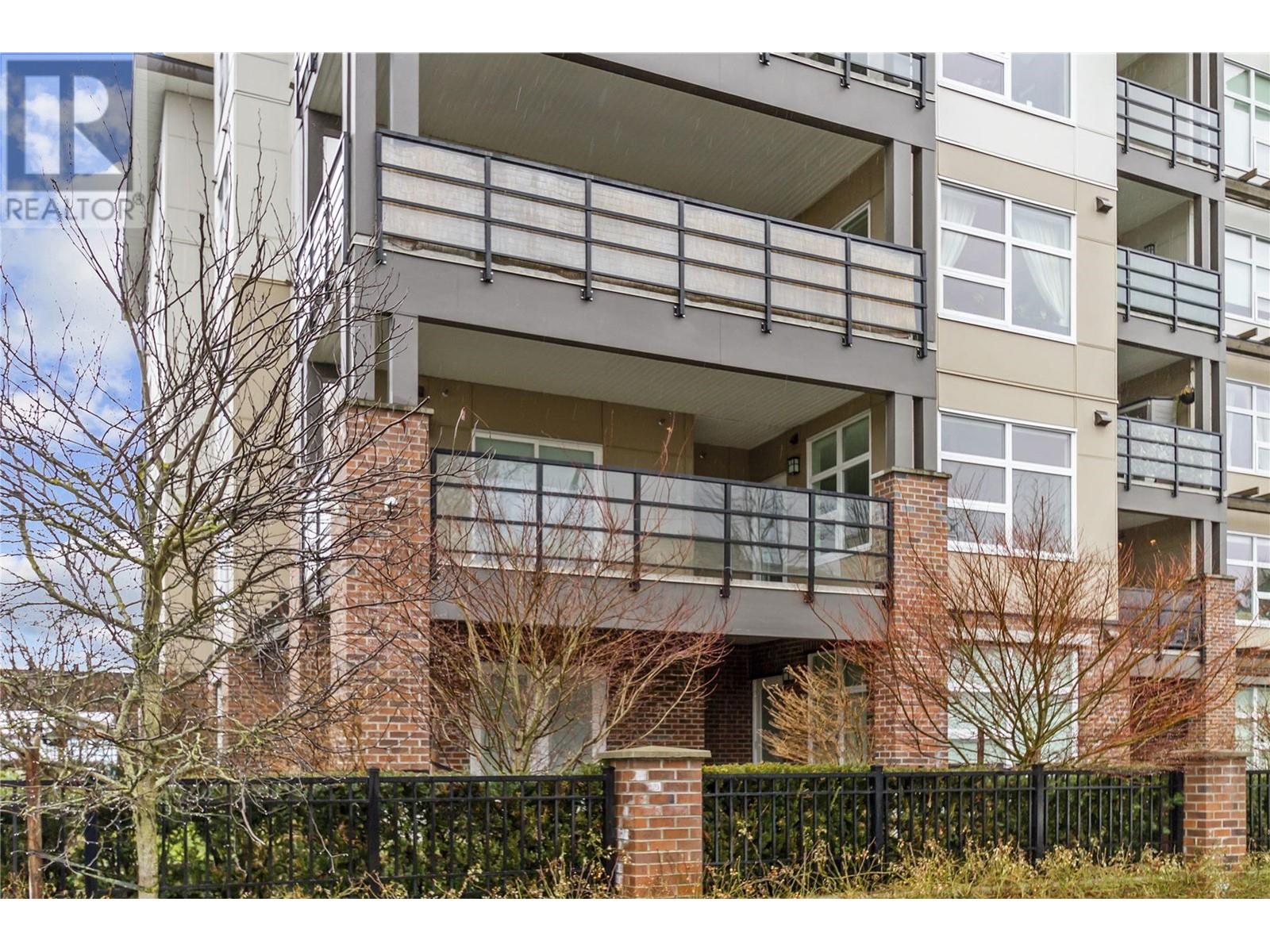 Property at 207 22577 ROYAL CRESCENT image 3