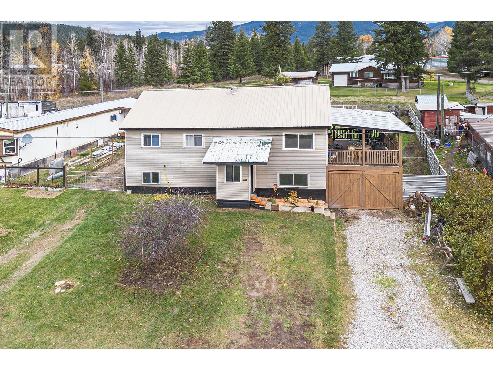 272 Guru Nanak Place, Clearwater, British Columbia  V0E 3A0 - Photo 2 - 10336045