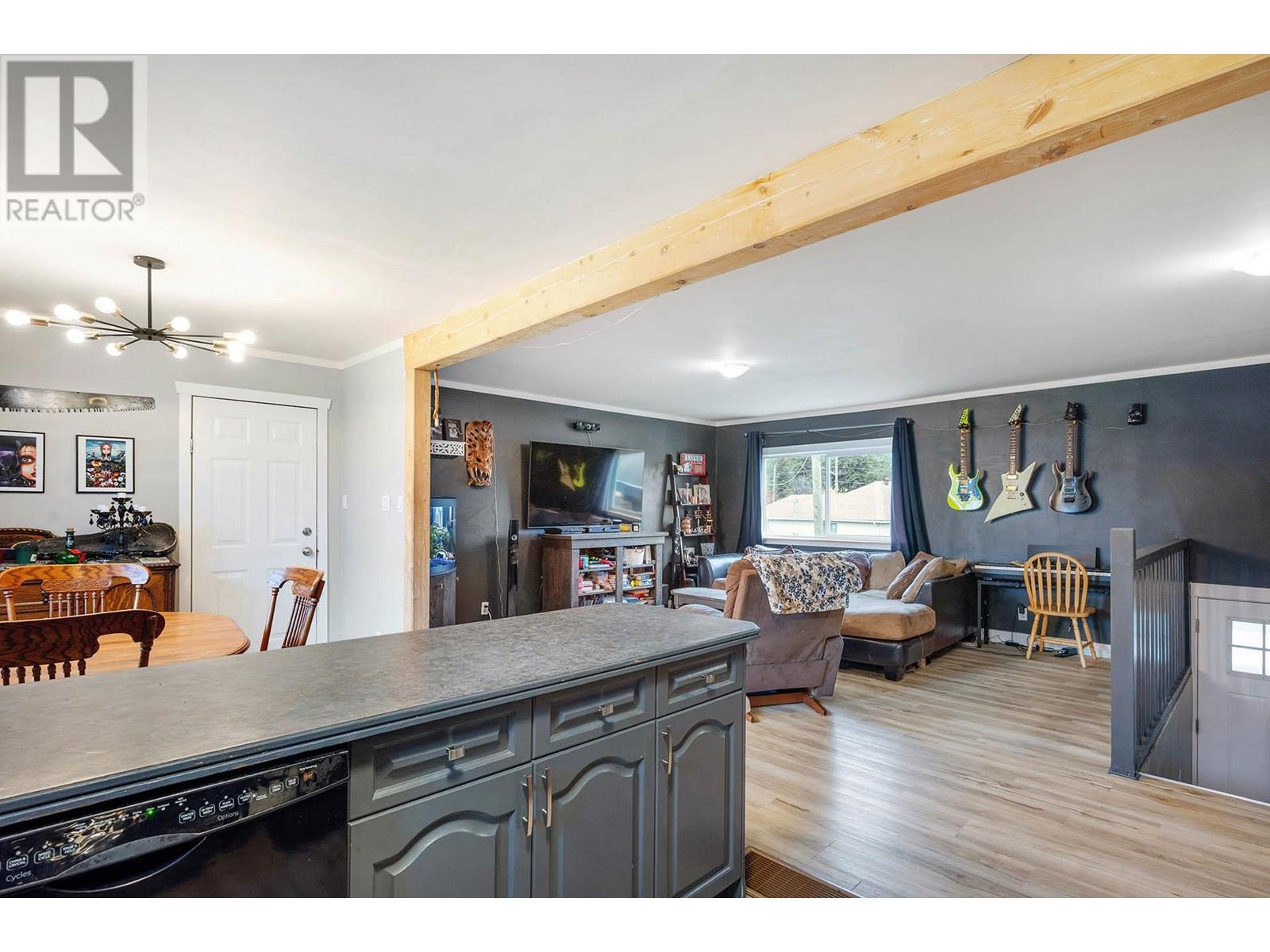 272 Guru Nanak Place, Clearwater, British Columbia  V0E 3A0 - Photo 5 - 10336045