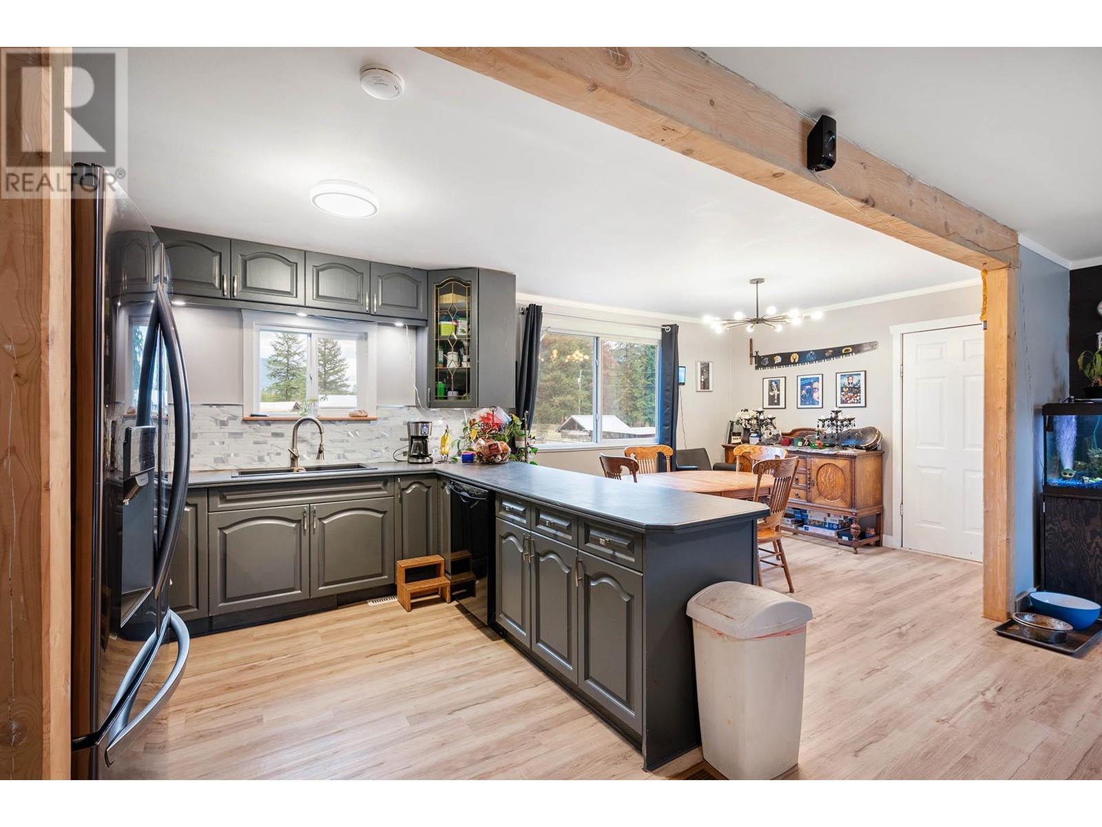 272 Guru Nanak Place, Clearwater, British Columbia  V0E 3A0 - Photo 6 - 10336045