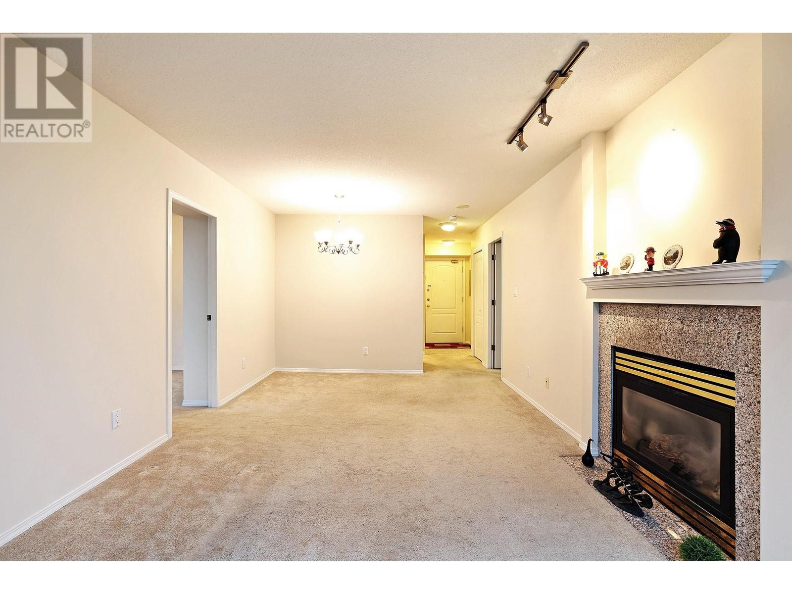 Listing Picture 8 of 26 : 303 5833 WILSON AVENUE, Burnaby / 本拿比 - 魯藝地產 Yvonne Lu Group - MLS Medallion Club Member