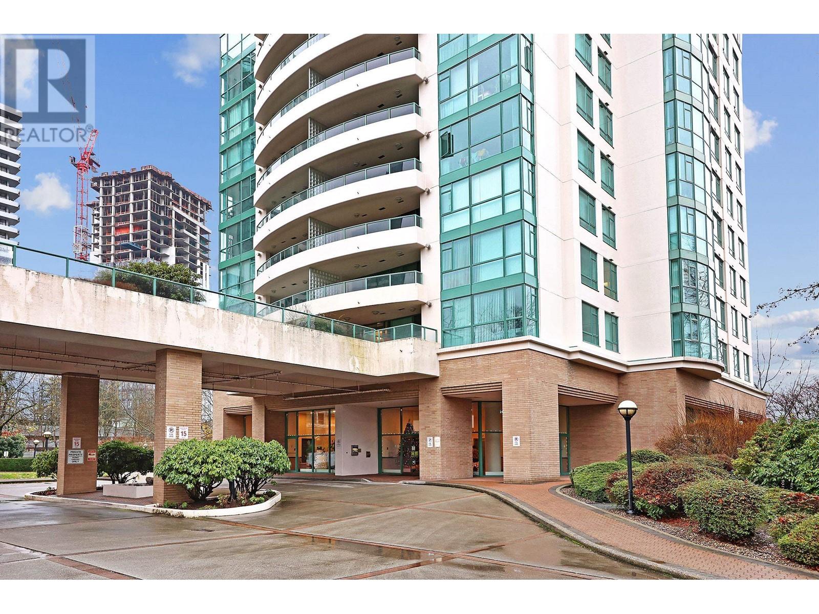 Listing Picture 2 of 26 : 303 5833 WILSON AVENUE, Burnaby / 本拿比 - 魯藝地產 Yvonne Lu Group - MLS Medallion Club Member