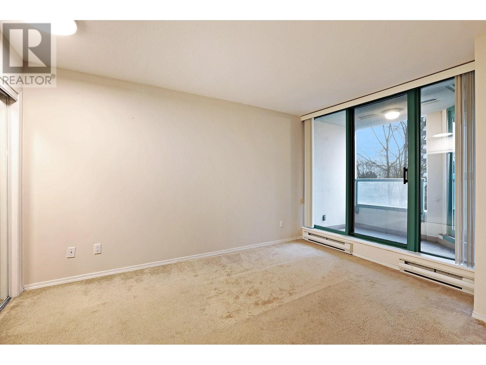 Listing Picture 12 of 26 : 303 5833 WILSON AVENUE, Burnaby / 本拿比 - 魯藝地產 Yvonne Lu Group - MLS Medallion Club Member