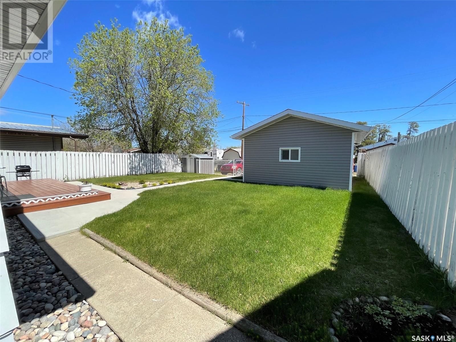 704 Prince Street, Hudson Bay, Saskatchewan  S0E 0Y0 - Photo 4 - SK996233