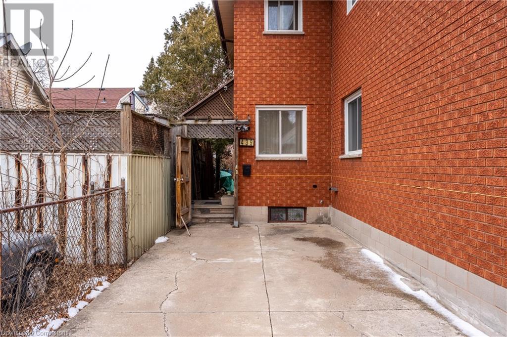 439 King William Street, Hamilton, Ontario  L8L 1R1 - Photo 4 - 40700155