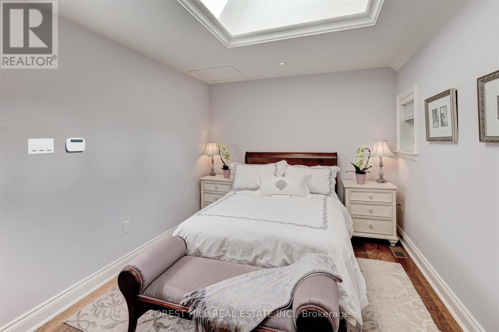 465 SPADINA ROAD Toronto (Forest Hill South), ON M5P 2W5