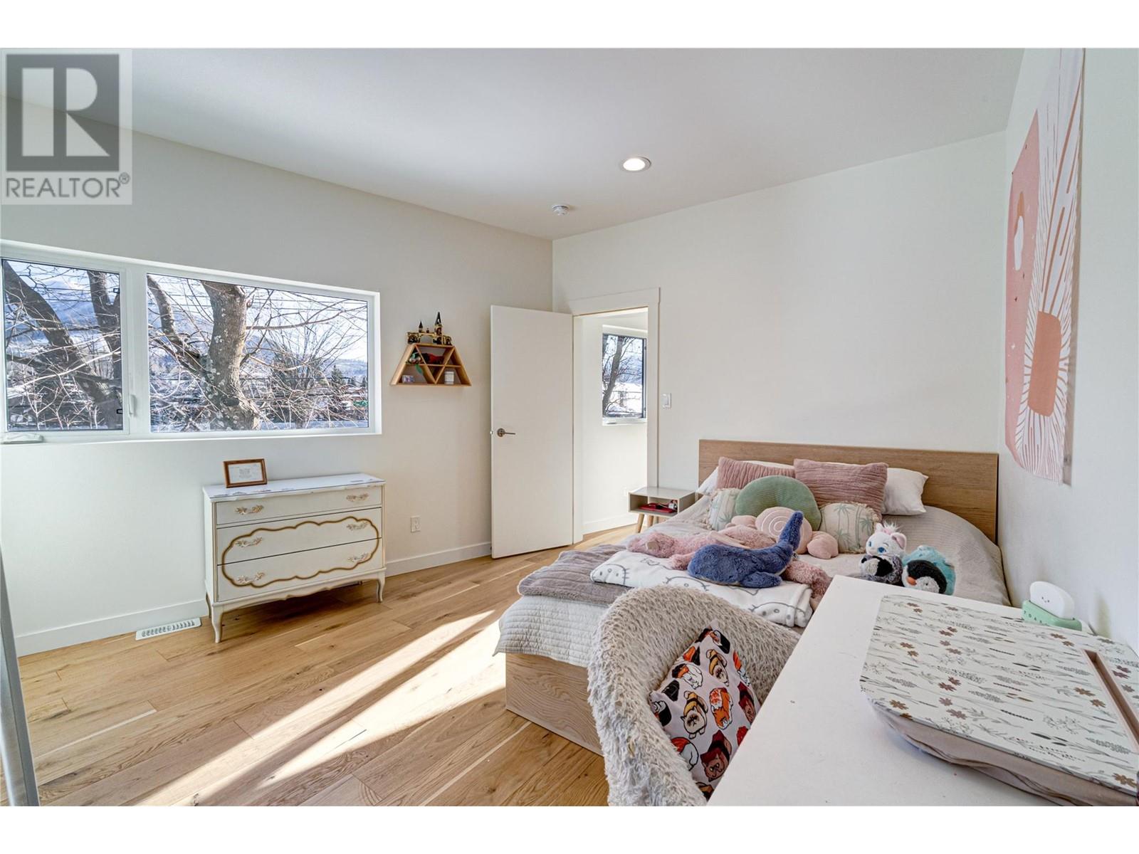 641 7th Avenue, Fernie, British Columbia  V0B 1M0 - Photo 41 - 10335224