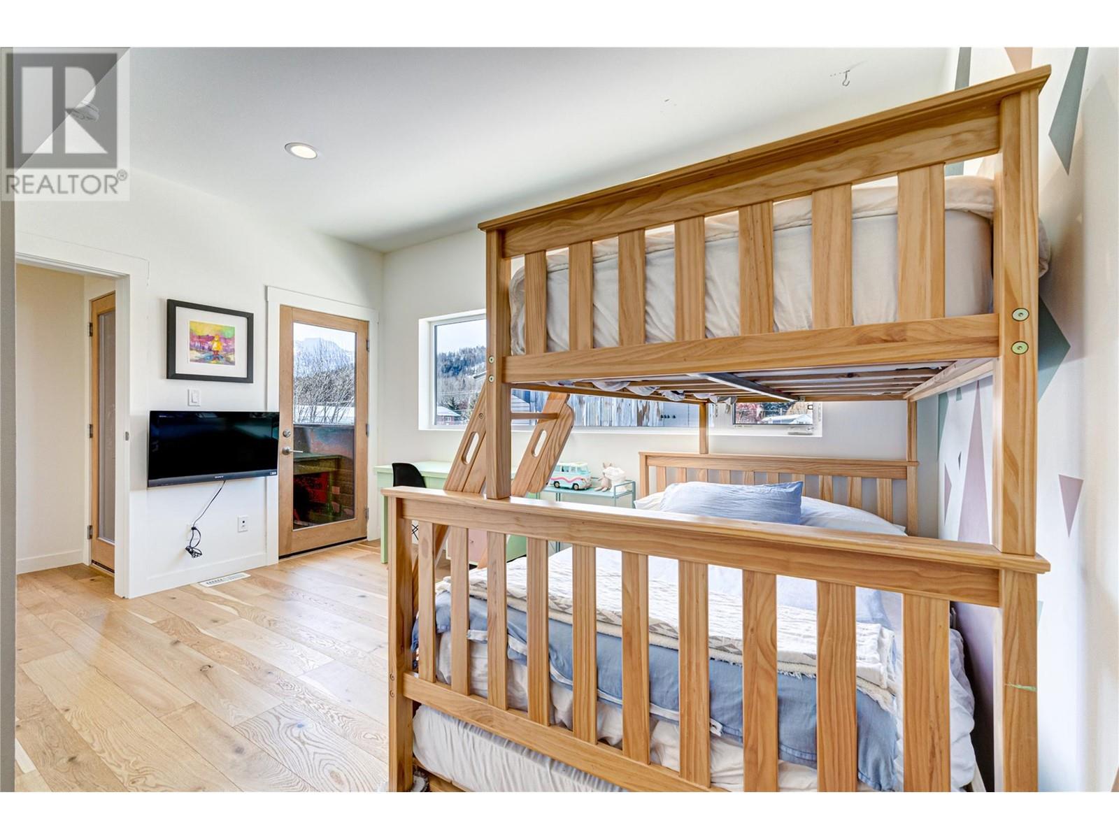 641 7th Avenue, Fernie, British Columbia  V0B 1M0 - Photo 45 - 10335224