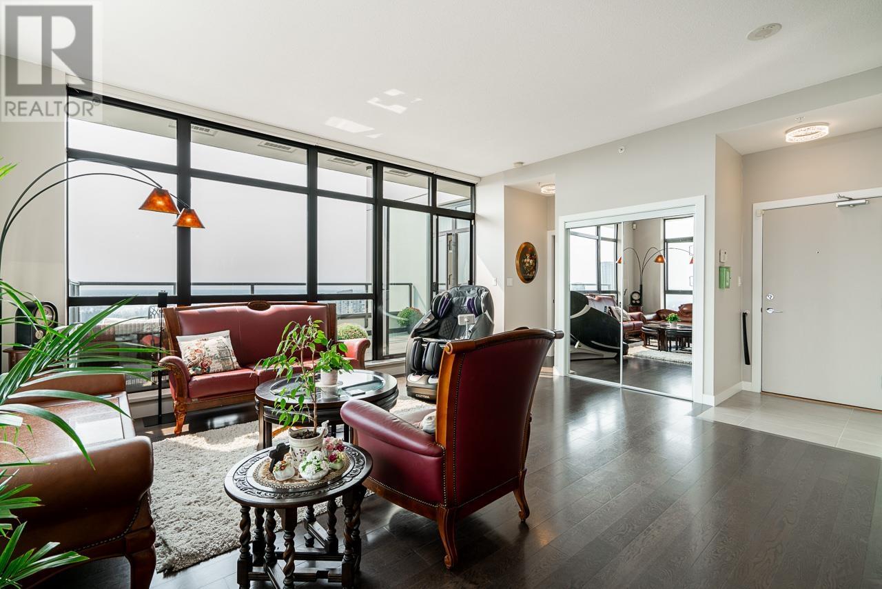 Listing Picture 11 of 37 : PH2 7328 ARCOLA STREET, Burnaby / 本拿比 - 魯藝地產 Yvonne Lu Group - MLS Medallion Club Member