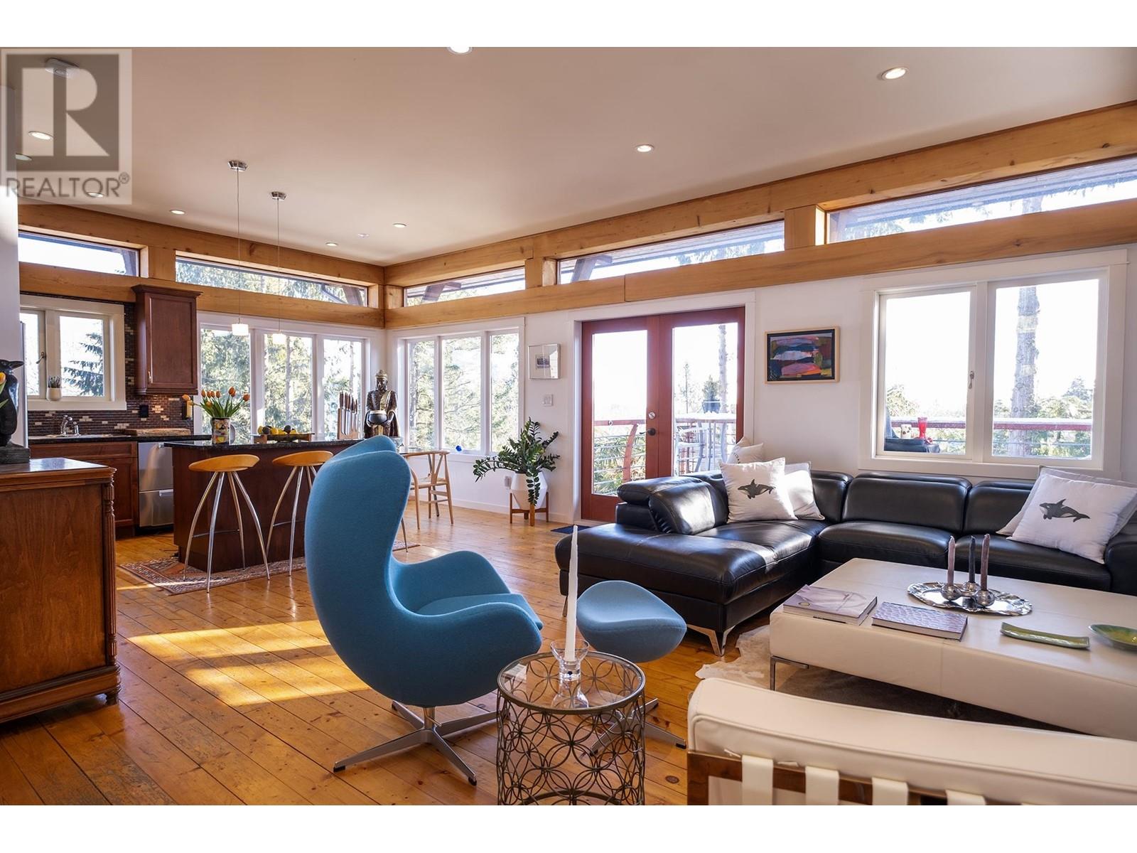 Property at 557 CENTRAL AVENUE image 3