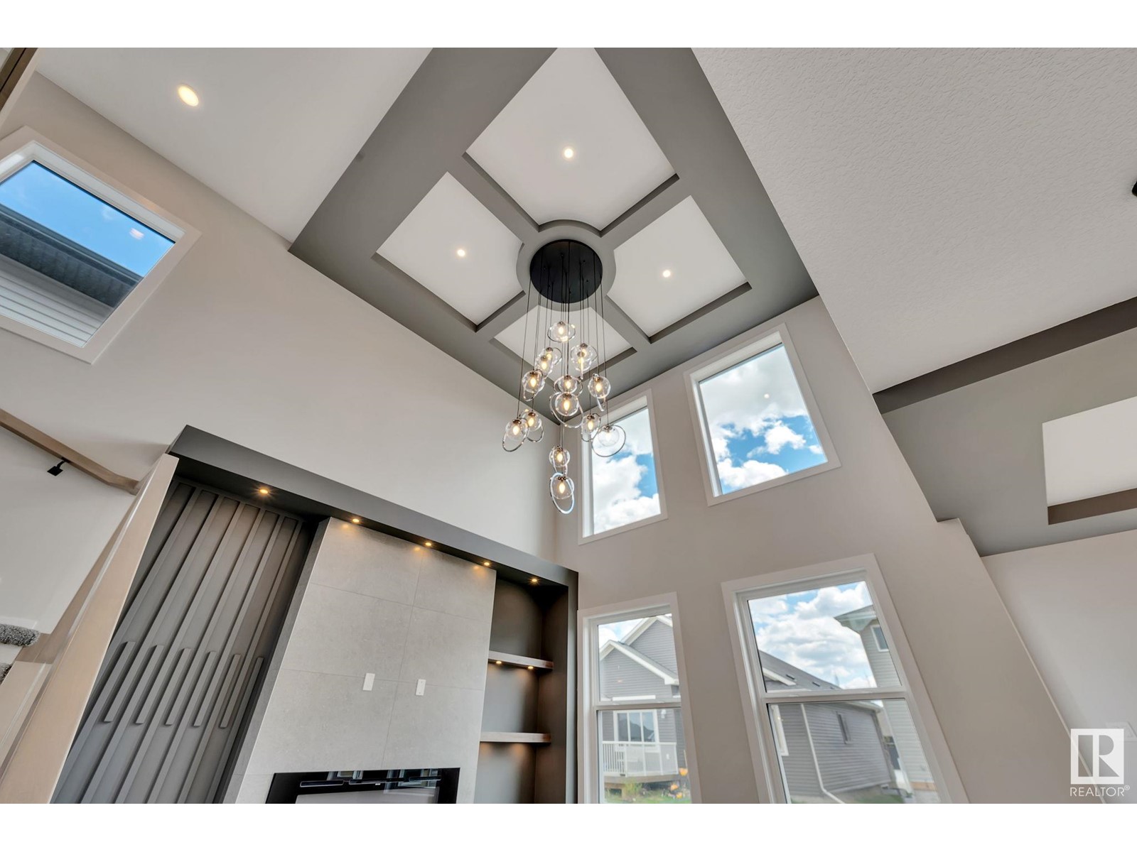 Property at 29 DARBY CR image 4