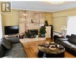 8295 ANGUS DRIVE, Vancouver, British Columbia