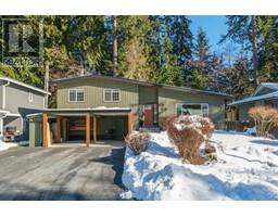 4778 HOSKINS ROAD, North Vancouver, British Columbia