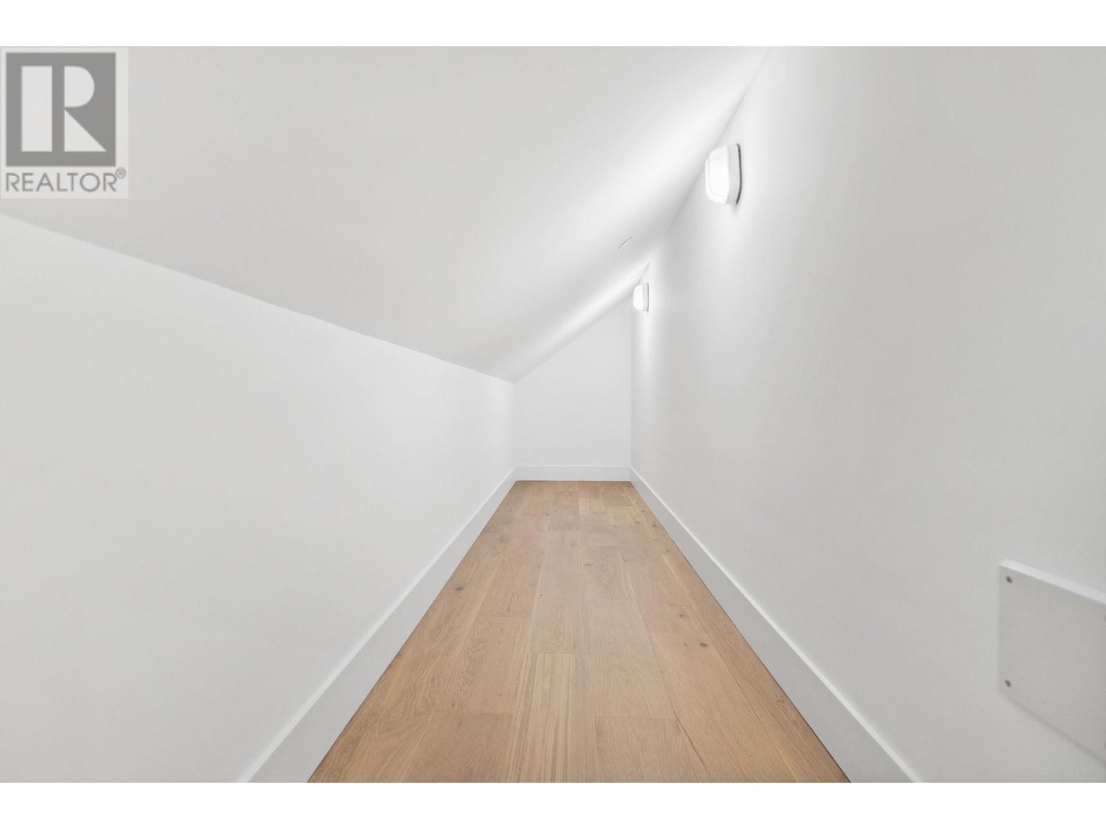 Listing Picture 13 of 20 : 2721 W 7TH AVENUE, Vancouver / 溫哥華 - 魯藝地產 Yvonne Lu Group - MLS Medallion Club Member