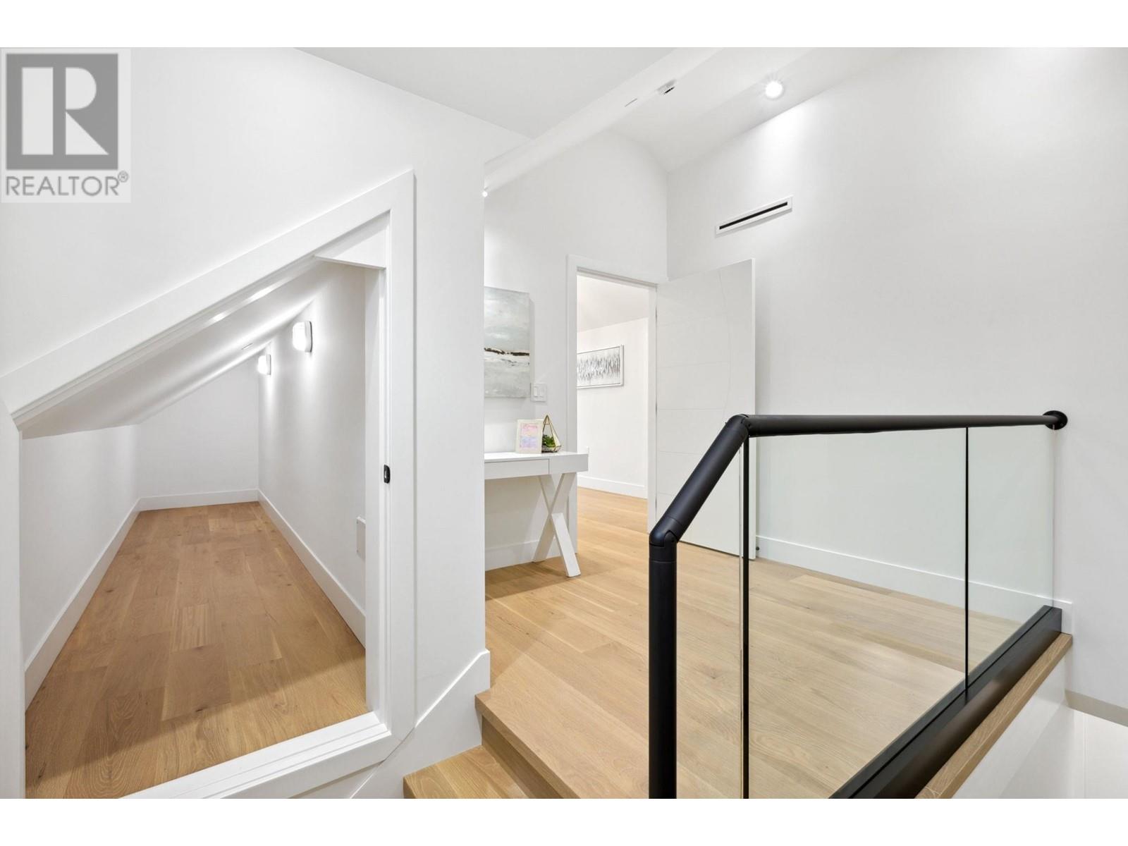 Listing Picture 14 of 20 : 2721 W 7TH AVENUE, Vancouver / 溫哥華 - 魯藝地產 Yvonne Lu Group - MLS Medallion Club Member