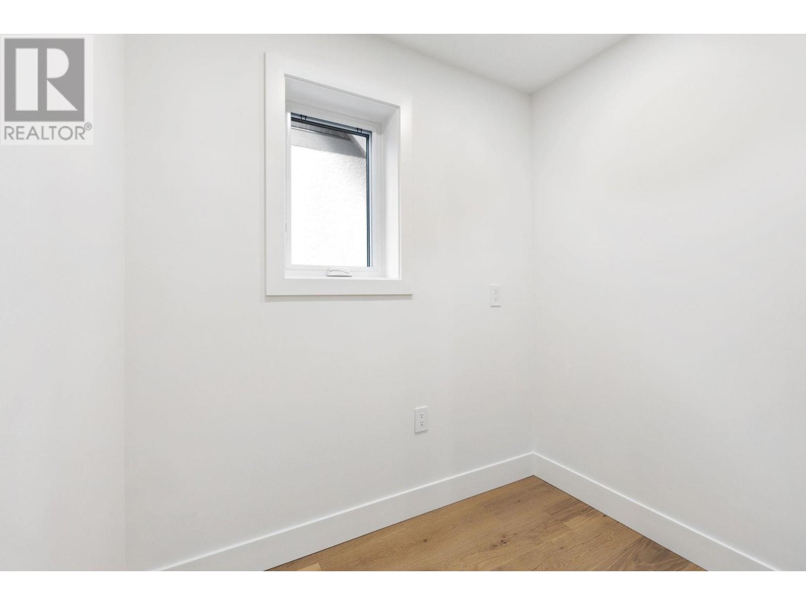 Listing Picture 17 of 20 : 2721 W 7TH AVENUE, Vancouver / 溫哥華 - 魯藝地產 Yvonne Lu Group - MLS Medallion Club Member