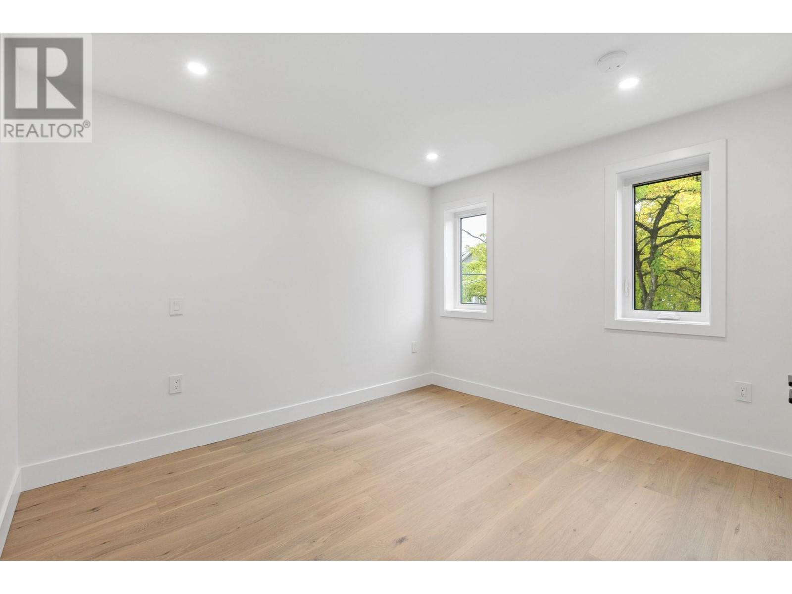 Listing Picture 18 of 20 : 2721 W 7TH AVENUE, Vancouver / 溫哥華 - 魯藝地產 Yvonne Lu Group - MLS Medallion Club Member