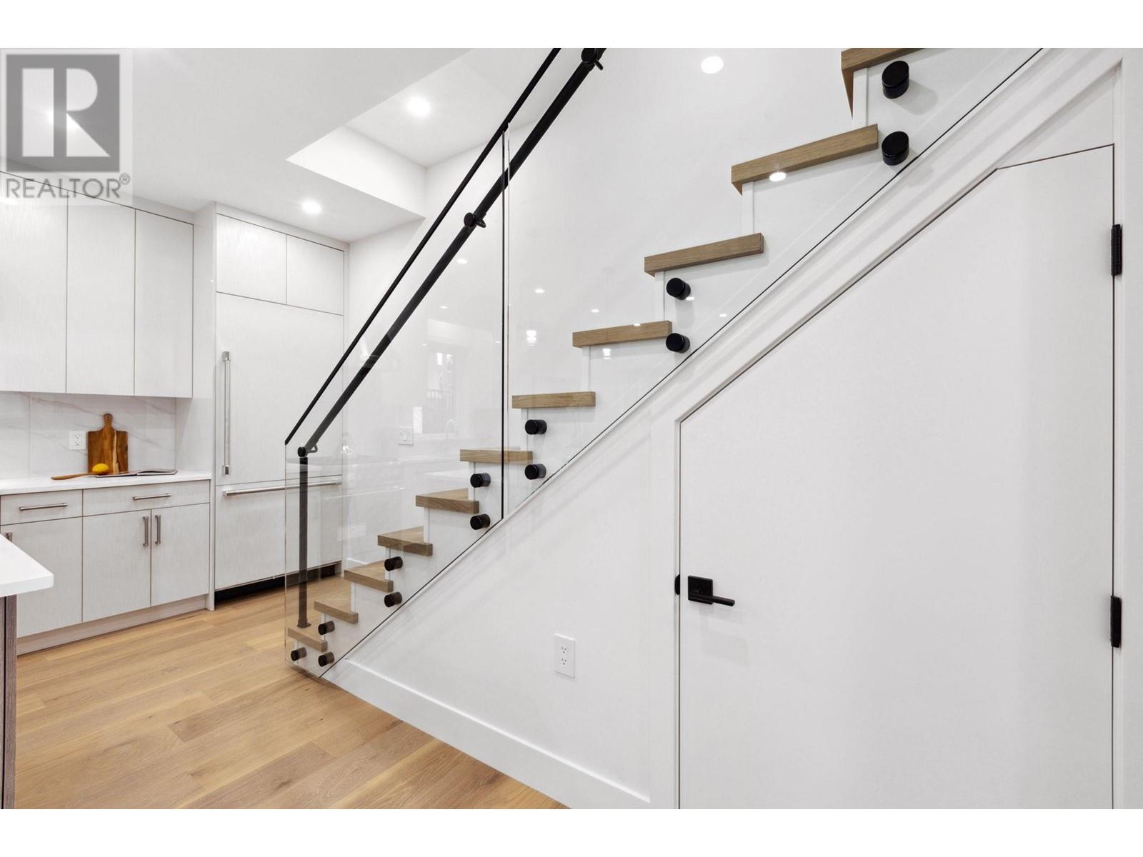 Listing Picture 7 of 20 : 2721 W 7TH AVENUE, Vancouver / 溫哥華 - 魯藝地產 Yvonne Lu Group - MLS Medallion Club Member