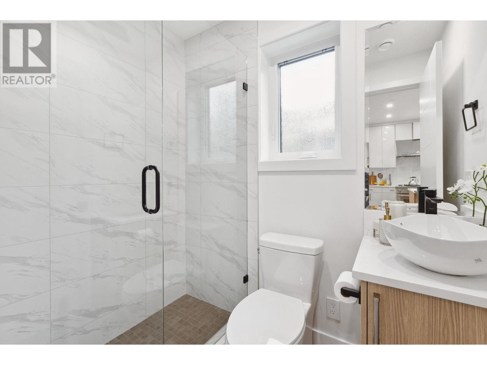 Listing Picture 8 of 20 : 2721 W 7TH AVENUE, Vancouver / 溫哥華 - 魯藝地產 Yvonne Lu Group - MLS Medallion Club Member