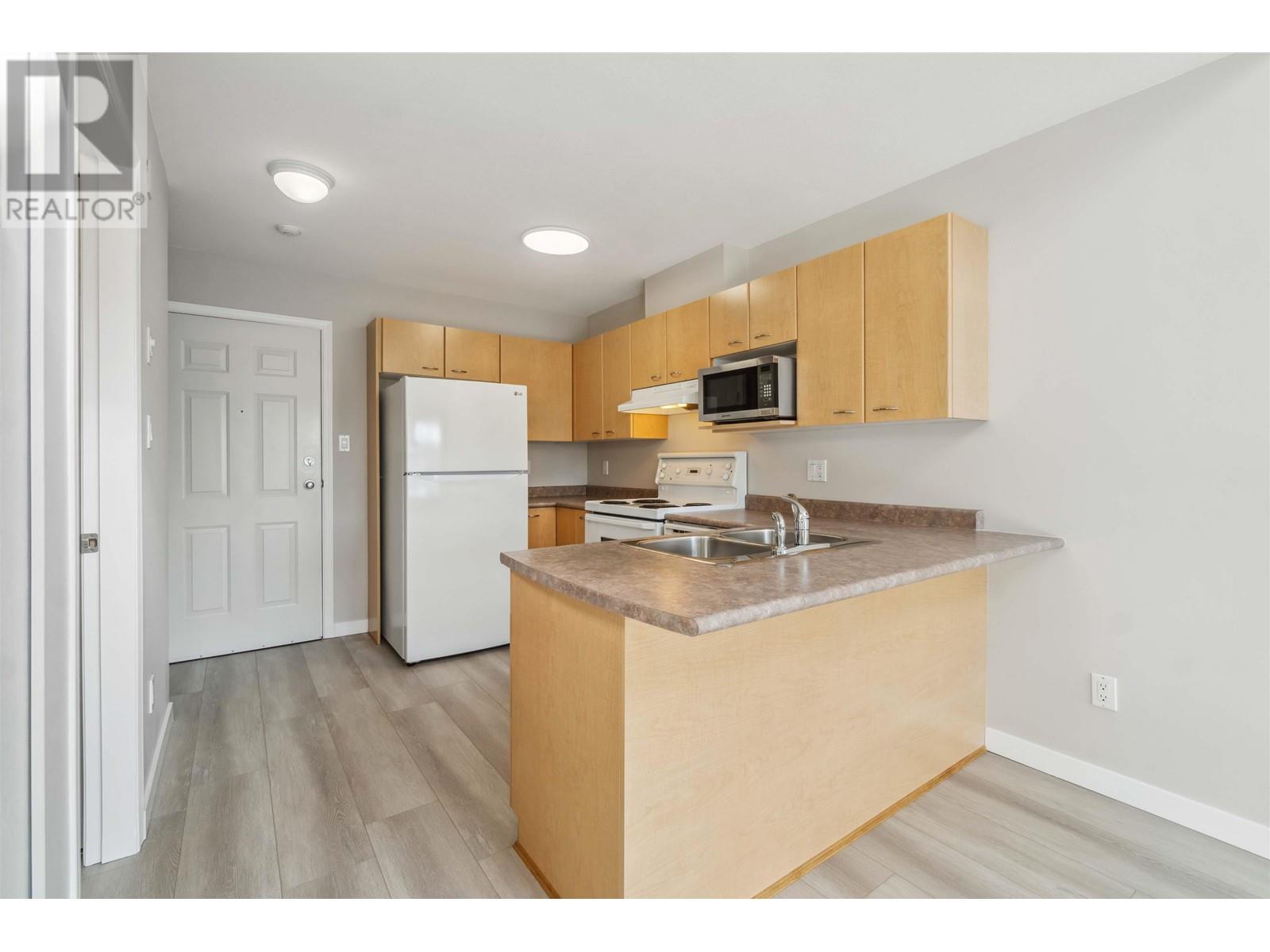 402 3939 E Hastings Street, Burnaby, British Columbia  V5C 2H8 - Photo 12 - R2968908