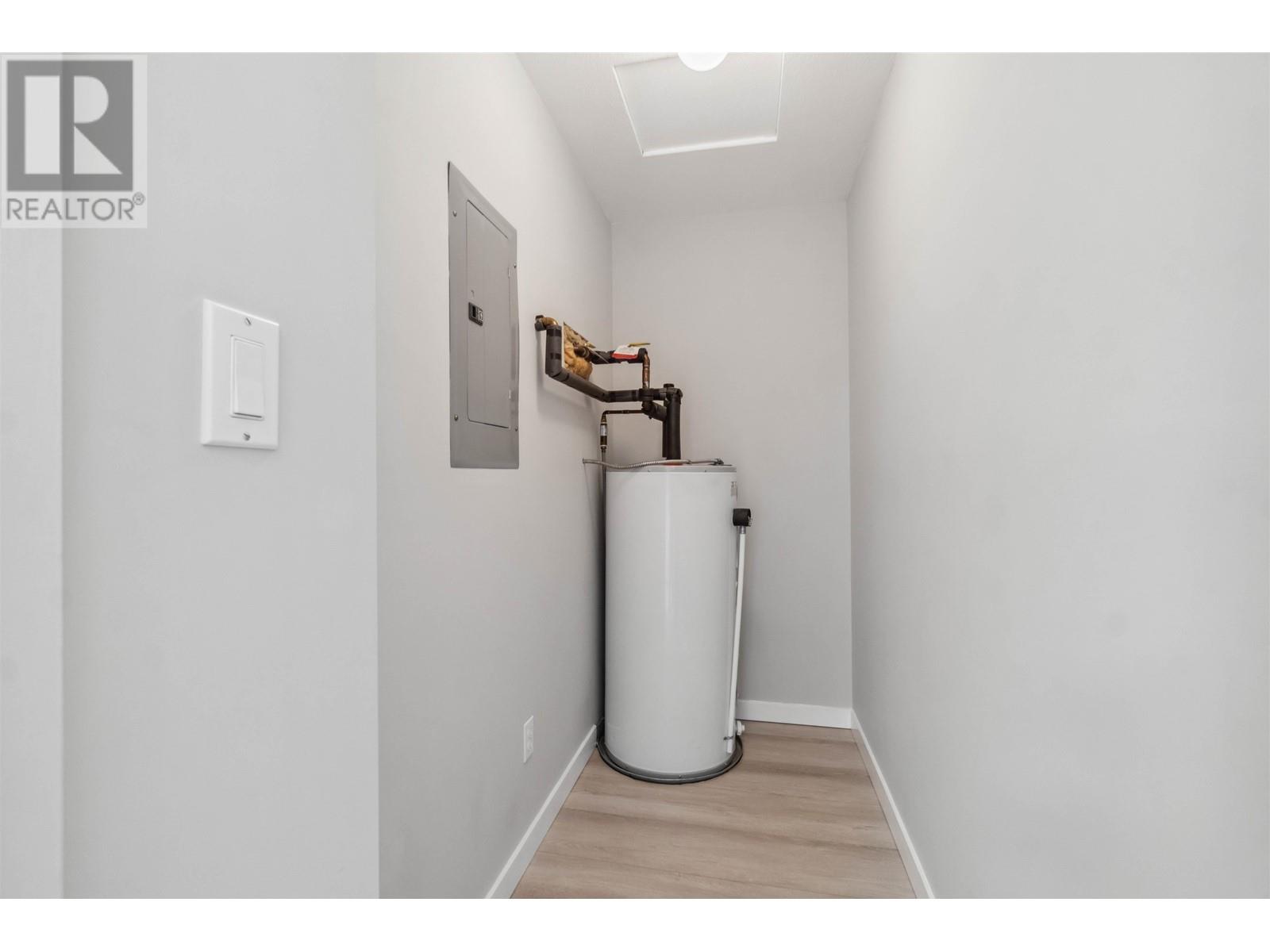 402 3939 E Hastings Street, Burnaby, British Columbia  V5C 2H8 - Photo 16 - R2968908