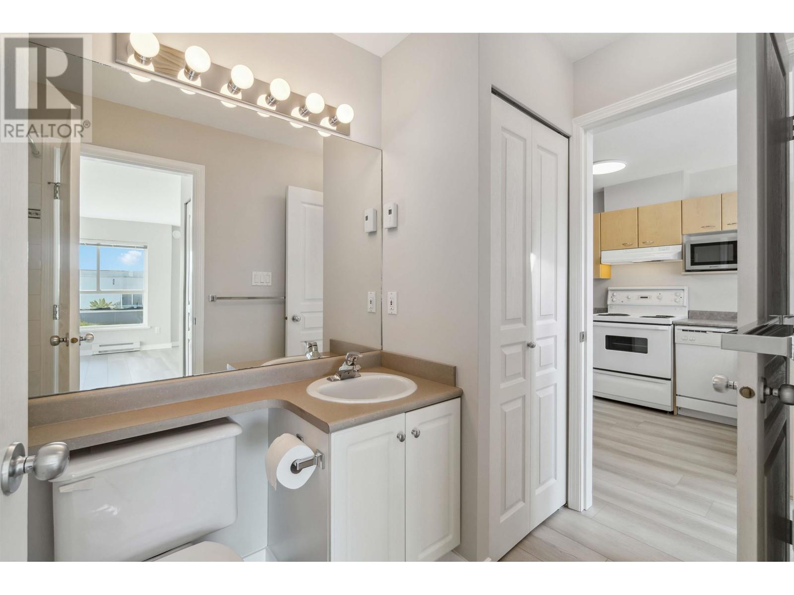 402 3939 E Hastings Street, Burnaby, British Columbia  V5C 2H8 - Photo 18 - R2968908