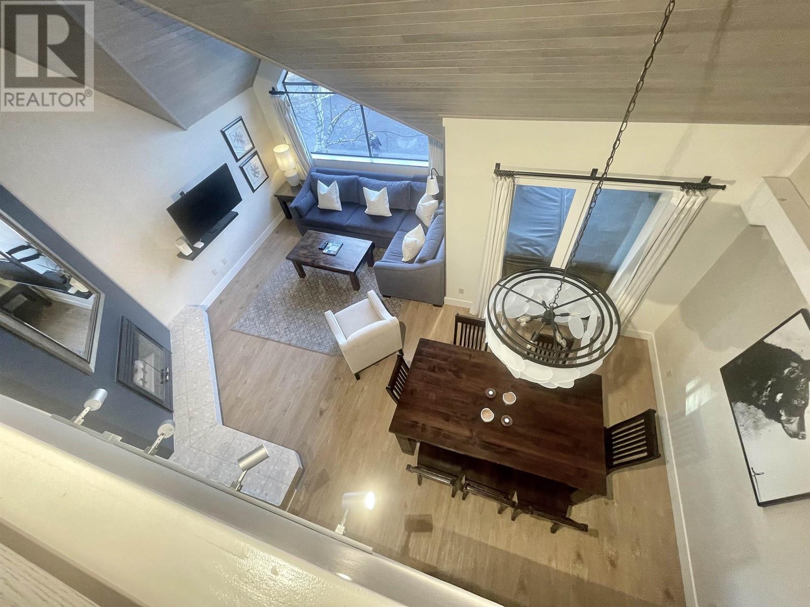 904 Wk 1-4293 Mountain Square, Whistler, British Columbia  V8E 1H9 - Photo 8 - R2968916