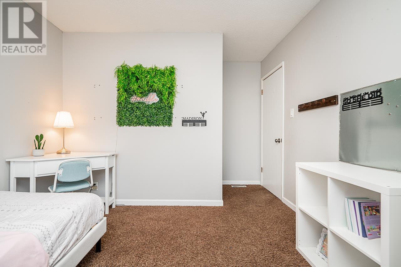 3812 Richmond Street, Port Coquitlam, British Columbia  V3B 3E8 - Photo 11 - R2968652